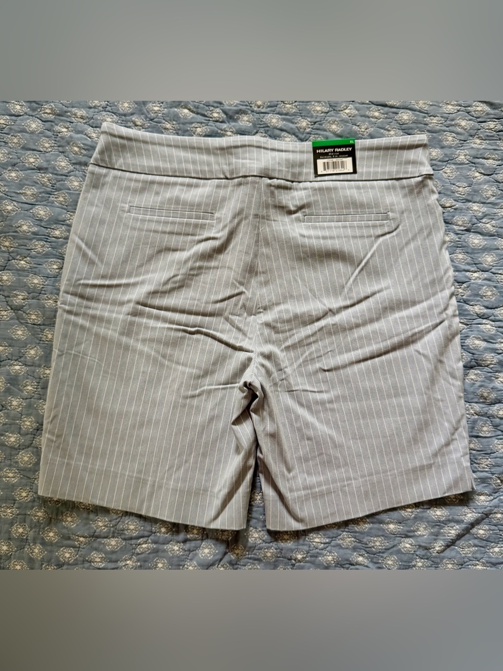 Hilary Radley Women's Pinstripe Bermuda Shorts Sz XL - Picture 2 of 6